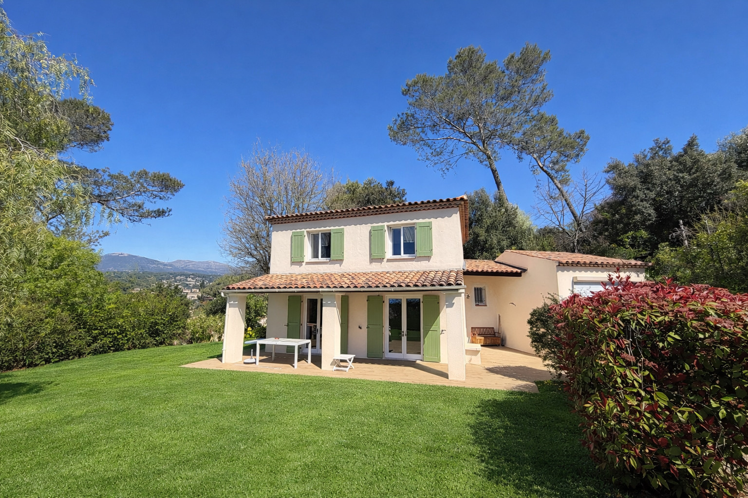 A VENDRE   Superbe villa individuelle 5 pièces à La Colle-sur-Loup